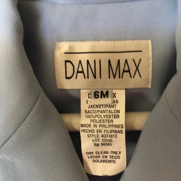 SZ 6 DANI MAX PANT SUIT NAVY PANTS WITH BLUE JACKET DOUBLE BREASTED EXCLT COND - Picture 2 of 7